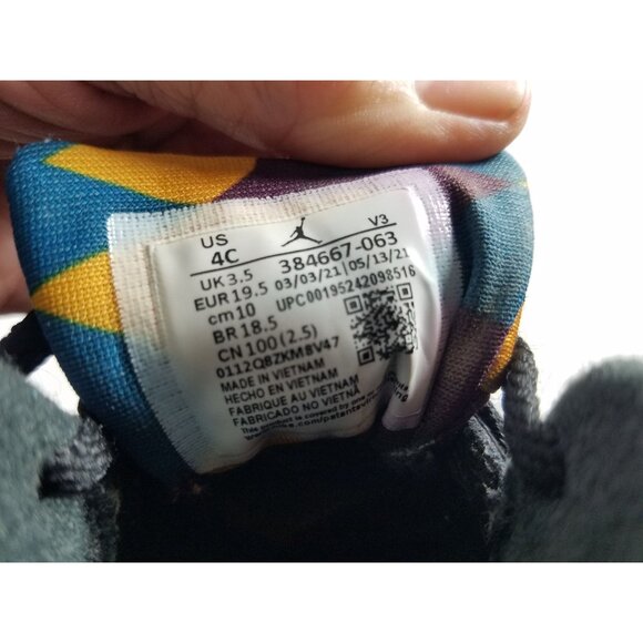 Jordan 6 Bordeaux Size 4C Toddler Size High Top Sneaker Shoe Black Gray - Picture 3 of 7